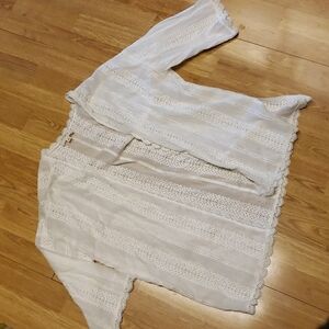 Everly white eyelet kimono size small